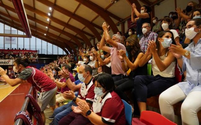El público disfrutó en Maloste del estreno liguero del Lointek Gernika. El público disfrutó en Maloste del estreno liguero del Lointek Gernika.