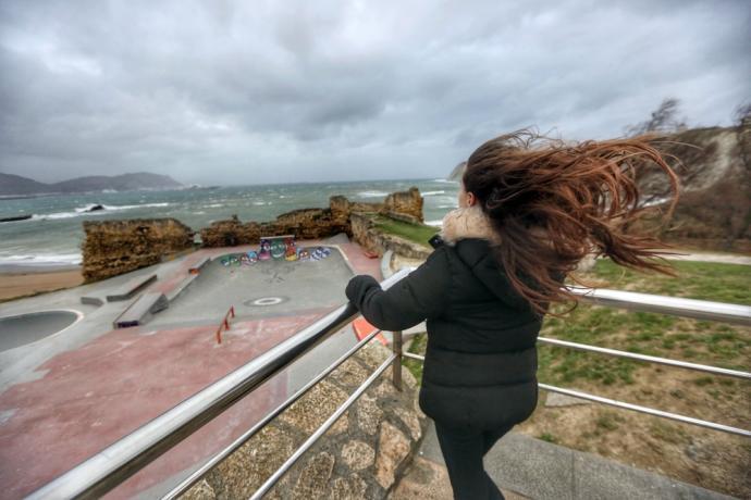 El lunes desde primera hora de la madrugada hasta el mediodía se activarán dos avisos por viento