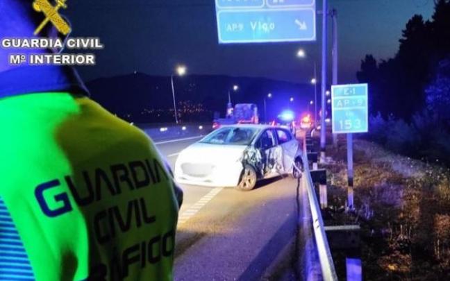 El coche de la mujer tras accidentarse.