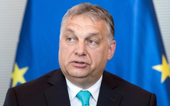 El primer ministro húngaro, Viktor Orban, ha firmado una ley que prohíbe hablar de homosexualidad en las escuelas El primer ministro húngaro, Viktor Orban, ha firmado una ley que prohíbe hablar de homosexualidad en las escuelas