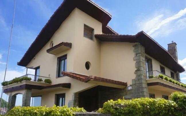 Villa Ikustoki, antes de su demolición, en Duque de Baena.