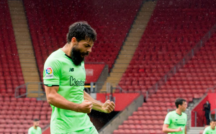 Asier Villalibre celebra el gol marcado ante el Southampton.
