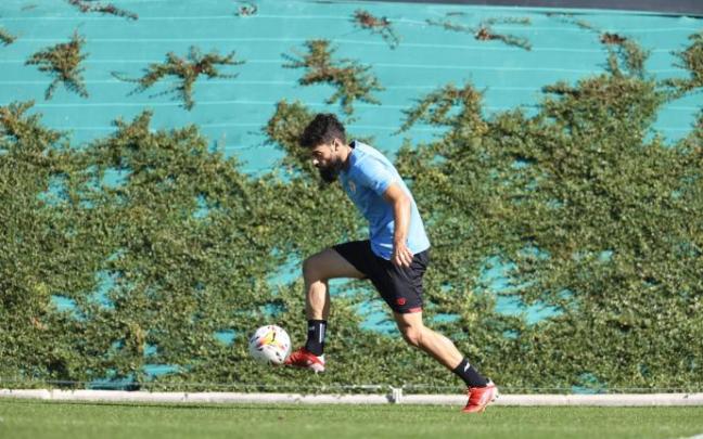 Asier Villalibre se ejercita en las instalaciones de Lezama. Asier Villalibre se ejercita en las instalaciones de Lezama.