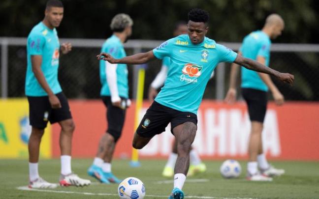 Vinicius Junior durante un entrenamiento con la selección de Brasil Vinicius Junior durante un entrenamiento con la selección de Brasil