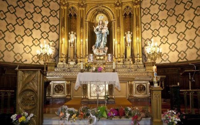 Talla de la Virgen Blanca en la iglesia de San Miguel. Talla de la Virgen Blanca en la iglesia de San Miguel.