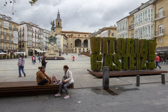 La plaza de la Virgen Blanca.