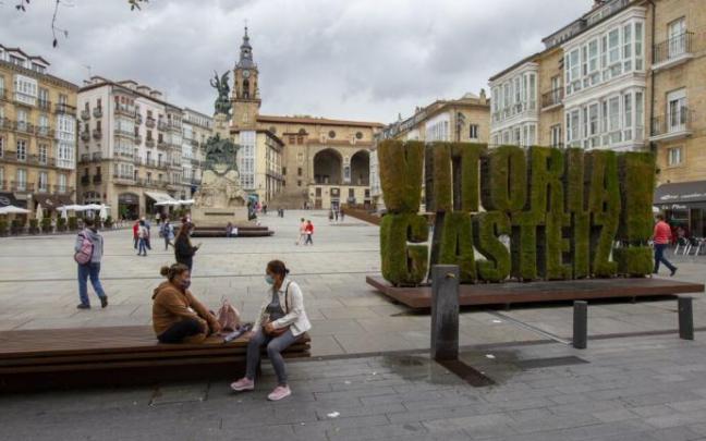 La plaza de la Virgen Blanca.