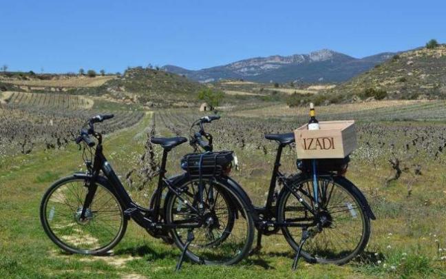Visita en bicicleta eléctrica a Bodegas Izadi Visita en bicicleta eléctrica a Bodegas Izadi