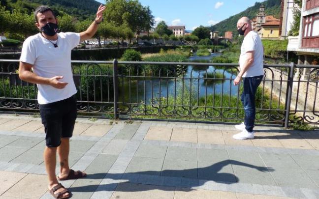 En los recorridos guiados por Balmaseda se pueden conocer espacios como el Puente Viejo.