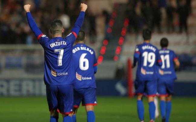 Iker Unzueta celebra su gol al Valladolid. Iker Unzueta celebra su gol al Valladolid.