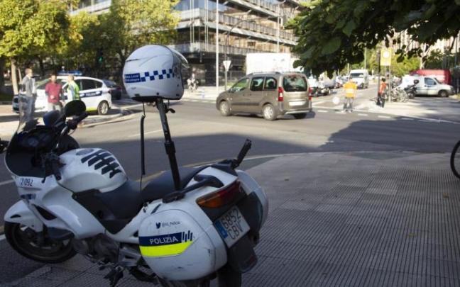 Una moto de la Policía Local de Vitoria