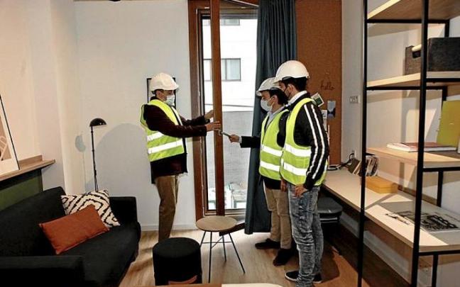 Visita al piso piloto del edificio URA, en Vitoria. Foto: Pilar Barco