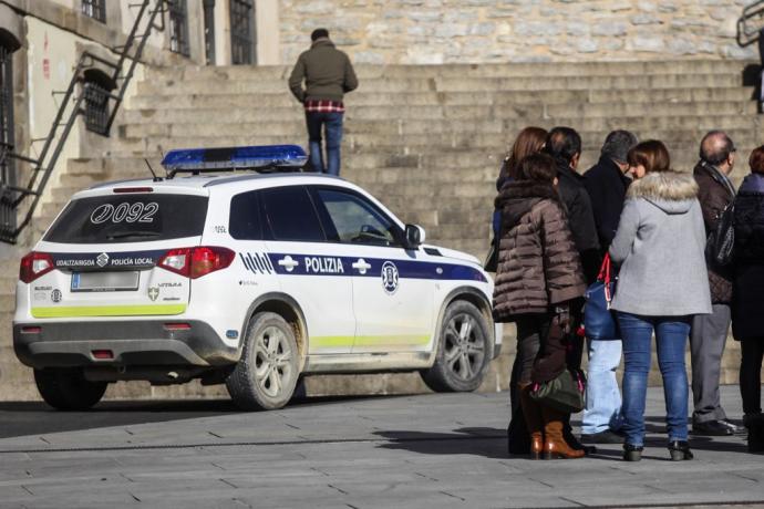 Un coche de la Policía Local de Vitoria