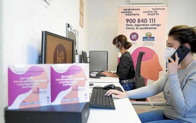 Trabajadoras del servicio especializado de atención a mujeres y víctimas de la violencia doméstica o por razón de sexo, SATEVI. Foto: Cedida