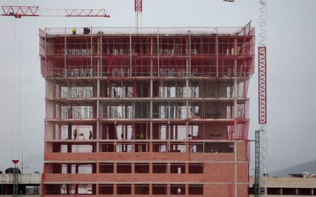 Bloque de pisos en construcción en Gasteiz.