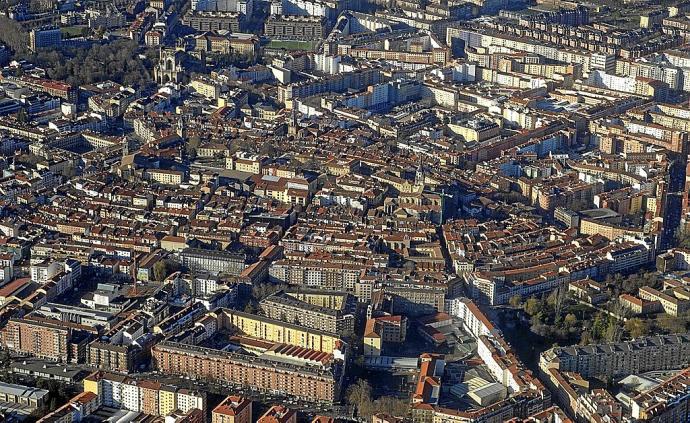 Vista aérea del centro de Vitoria. Foto: Alex Larretxi