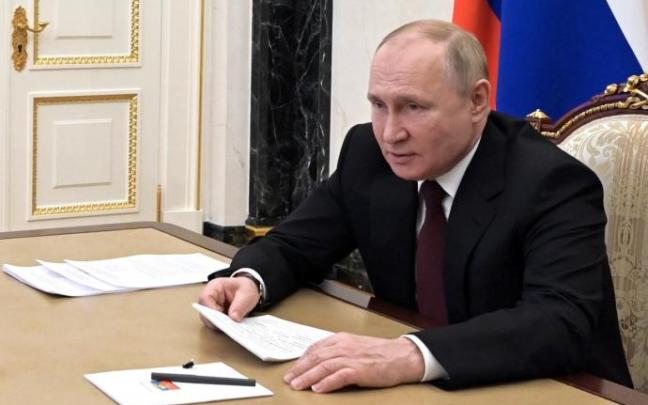 Putin podría reconocer la soberanía de las administraciones rebeldes en el este de Ucrania.