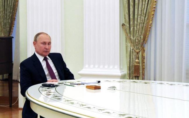 Vladimir Putin durante su reunión con Scholz en el Kremlin.