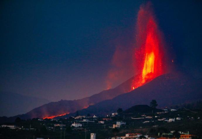 El volcán de La Palma, en erupción