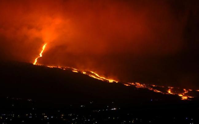 La superficie afectada por la lava supera ya las 612 hectáreas y hay 753 edificaciones arrasadas