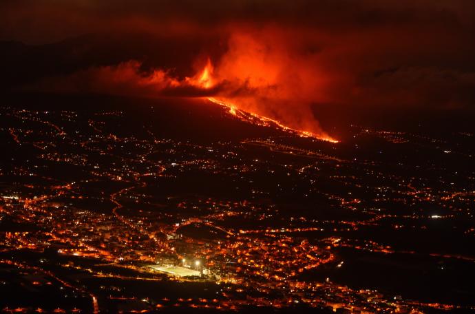 La duración de la erupción dependerá de la cantidad de magma que se ha acumulado en "reservorio" del volcán.