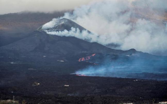 Vista de la erupción del volcán de La Palma Vista de la erupción del volcán de La Palma