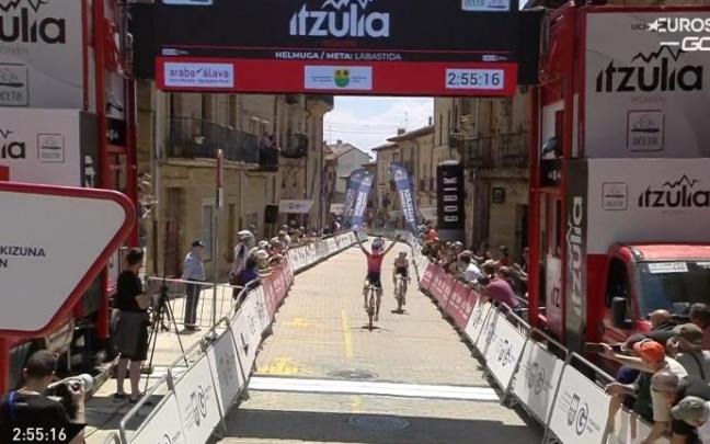Demi Vollering, ganadora de la primera etapa de la Itzulia Women. Demi Vollering, ganadora de la primera etapa de la Itzulia Women.