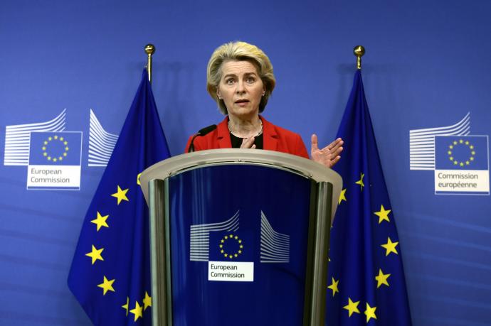 Los Estados miembro y el Parlamento europeo todavía tienen que respaldar el paquete de ayudas a Ucrania