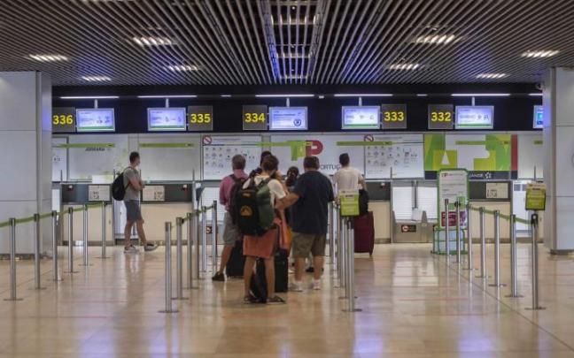 Los países europeos negocian un protocolo para reanudar los vuelos con el sur de África.