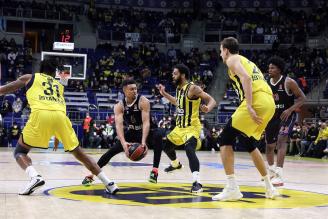 El Baskonia firma su peor primera vuelta de la Euroliga desde que hay 18 equipos y con seis triunfos en 17 jornadas no alcanza los ocho del año pasado ni los siete de hace dos