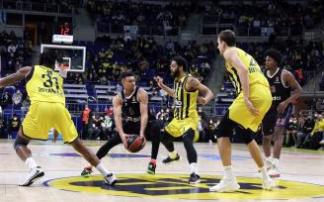 El Baskonia firma su peor primera vuelta de la Euroliga desde que hay 18 equipos y con seis triunfos en 17 jornadas no alcanza los ocho del año pasado ni los siete de hace dos