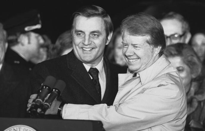 Walter Mondale y Jimmy Carter tras ganar las elecciones en 1978