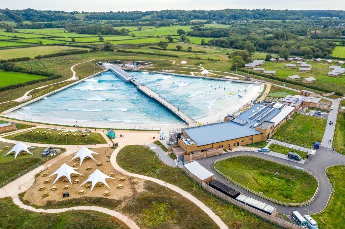 Parque de olas desarrollado por la empresa vasca Wavegarden