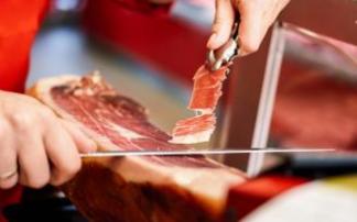Loncheado de un jamón ibérico. Loncheado de un jamón ibérico.