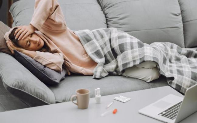 Cómo distinguir si tienes covid, gripe o resfriado Cómo distinguir si tienes covid, gripe o resfriado