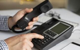 Llamada desde un teléfono fijo.