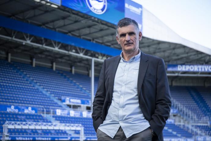 José Luis Mendilibar ha llegado al Alavés con la intención de quedarse durante muchos años, pero, de momento, su mente solo piensa en lograr la salvación