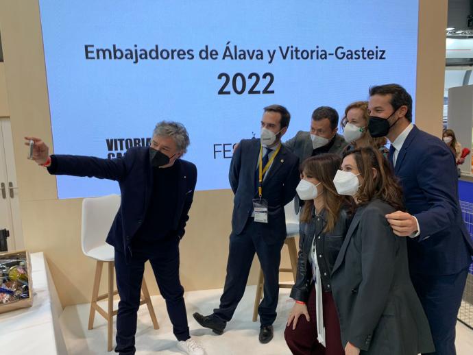 Foto de los embajadores en Fitur 2022