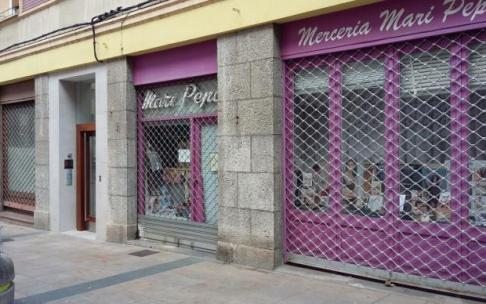 La mercería Mari Pepa está ubicada en Senda de los Canónigos, en Aranbizkarra. La mercería Mari Pepa está ubicada en Senda de los Canónigos, en Aranbizkarra.