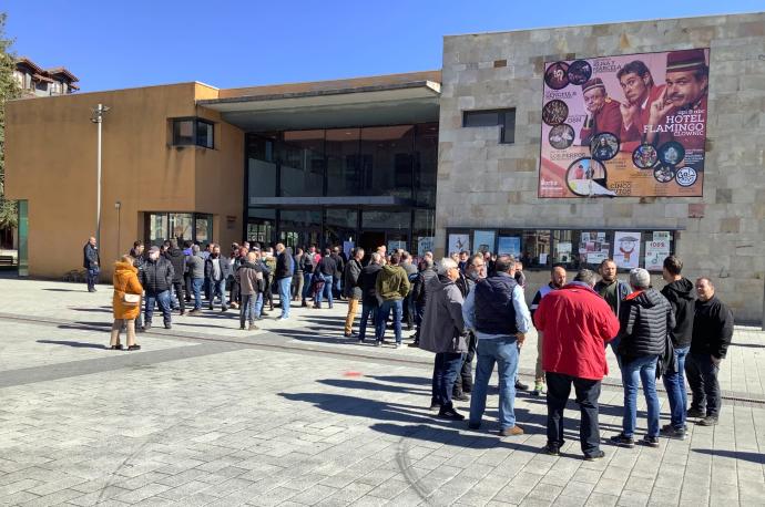 Asamblea de transportistas celebrada en Alsasua este sábado