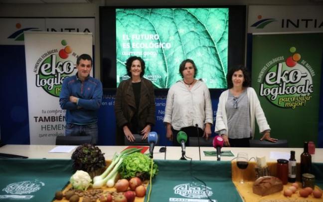 David Ruiz, Itziar Gómez, Mirian Otxotorena y Natalia Bellostas David Ruiz, Itziar Gómez, Mirian Otxotorena y Natalia Bellostas