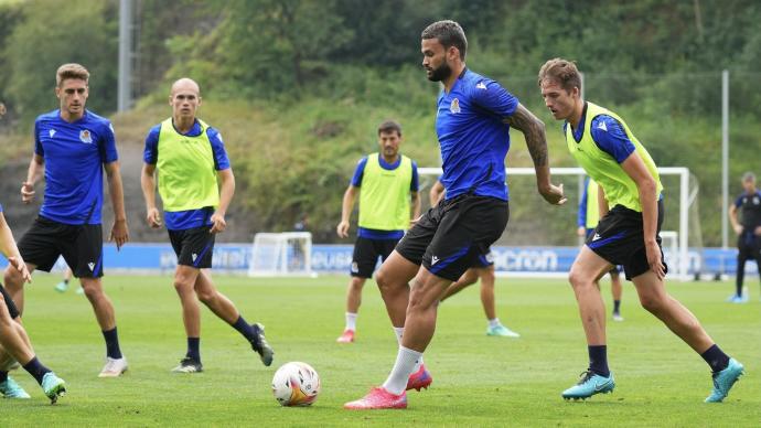 La Real Sociedad hace oficial la cesión de Willian José al Betis