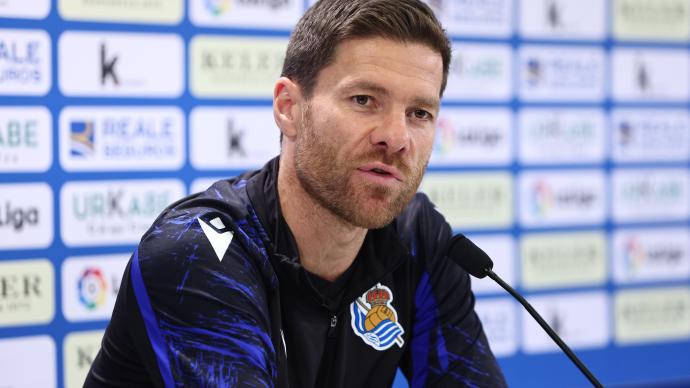 Xabi Alonso, durante la rueda de prensa que ha ofrecido en Zubieta.