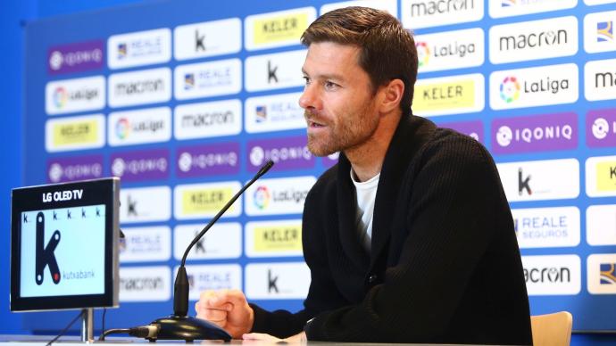 Xabi Alonso, durante una rueda de prensa.