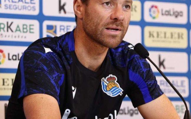 Xabi Alonso, en su comparecencia ante los medios Xabi Alonso, en su comparecencia ante los medios