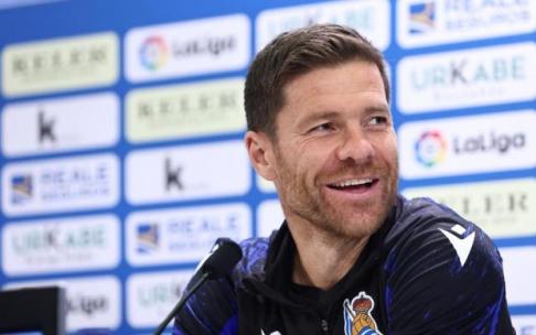 Xabi Alonso está contento con su papel en la Real