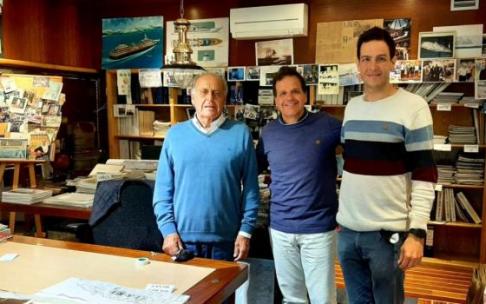 Las tres generaciones de la familia Oliver, Jaime, Iñigo e Iñi, coinciden en el día a día de Oliver Design tras 30 años de trayectoria Las tres generaciones de la familia Oliver, Jaime, Iñigo e Iñi, coinciden en el día a día de Oliver Design tras 30 años de trayectoria