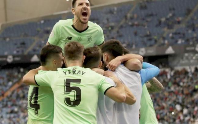 Yuri Berchiche volvió a jugar en la semifinal de la Supercopa tras permanecer ocho meses de baja Yuri Berchiche volvió a jugar en la semifinal de la Supercopa tras permanecer ocho meses de baja