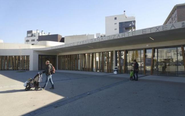 Centro cívico de Zabalgana, último de la red municipal en inaugurarse.