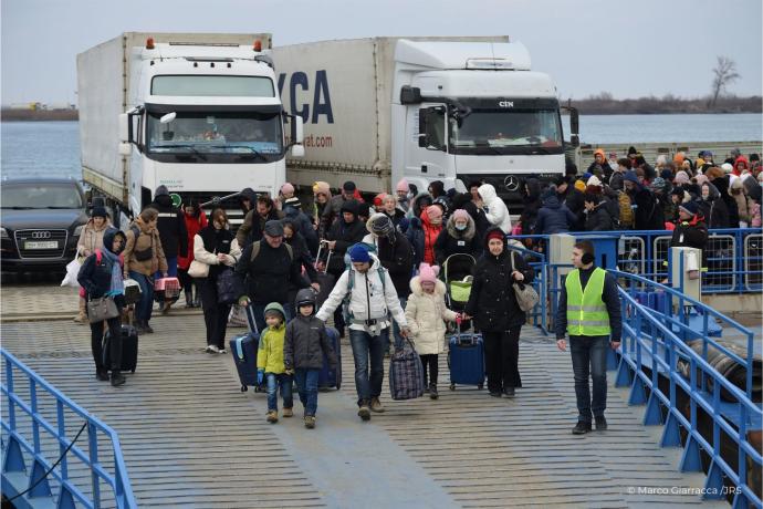 Imagen de refugiados llegando a Euskadi.